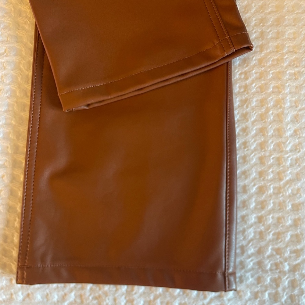Abercrombie & Fitch Tan Faux Leather Pants. 90’s Straight Ultra High Rise - Picture 5 of 6